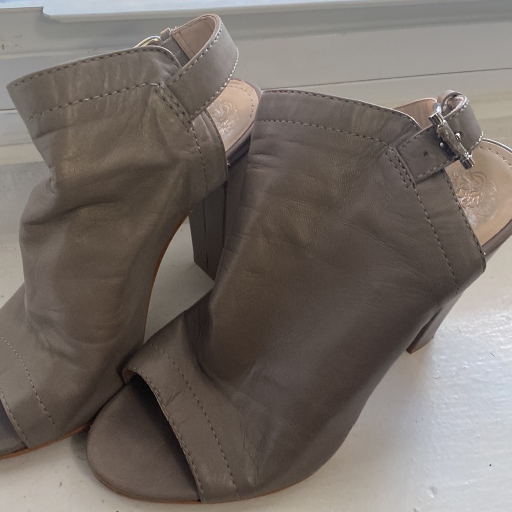 Vince Camuto women’s sandals - Picture 6 of 7